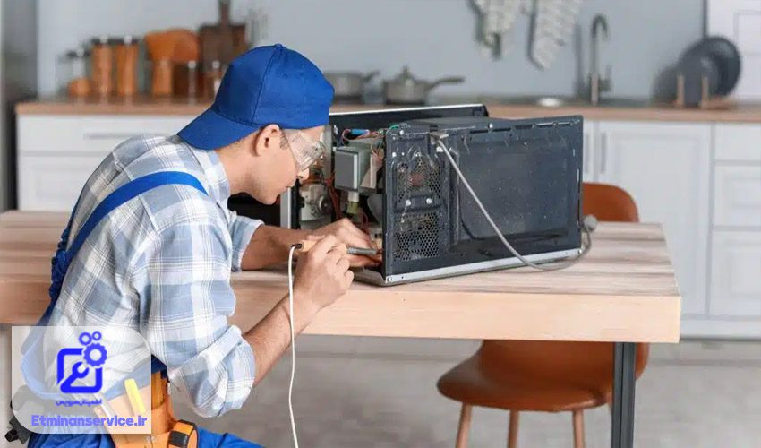 عیب‌یابی حرفه‌ای ماکروفر ماجور