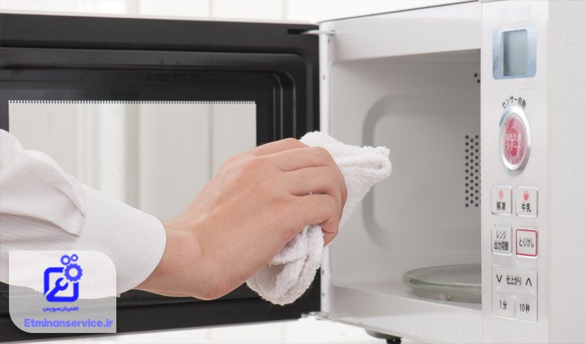 تمیز کردن مایکروویو