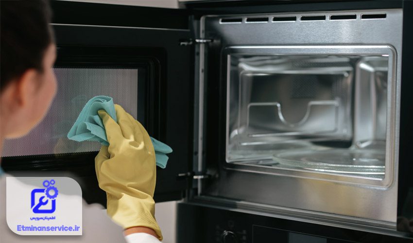 عدم نگهداری مناسب ماکروفر