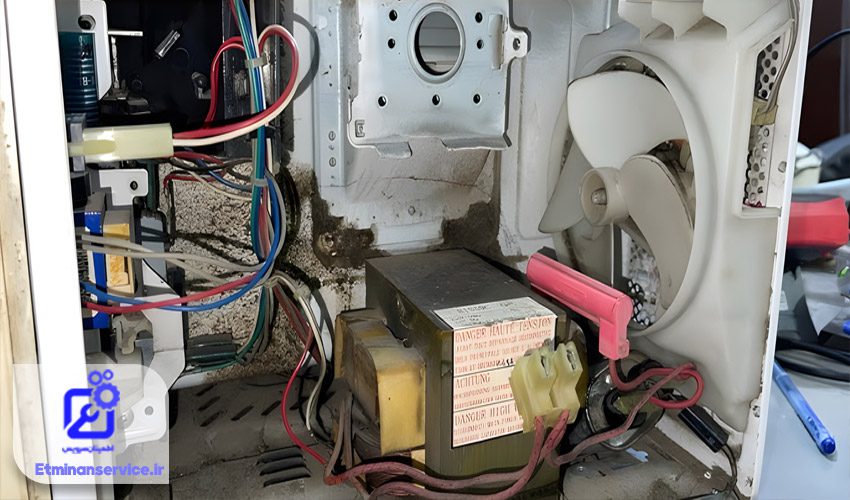 صداهای غیرعادی ماکروفر به دلیل خرابی فن