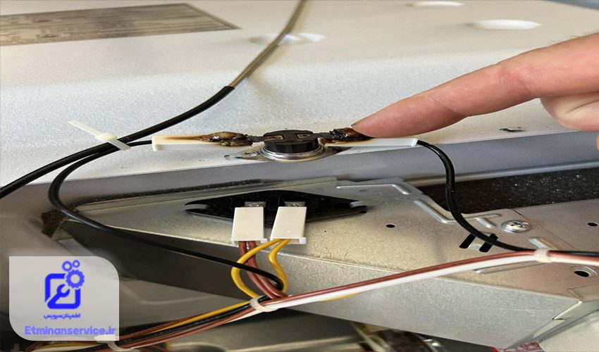 خاموش شدن ناگهانی مایکروویو گورنجی به دلیل خرابی ترموستات