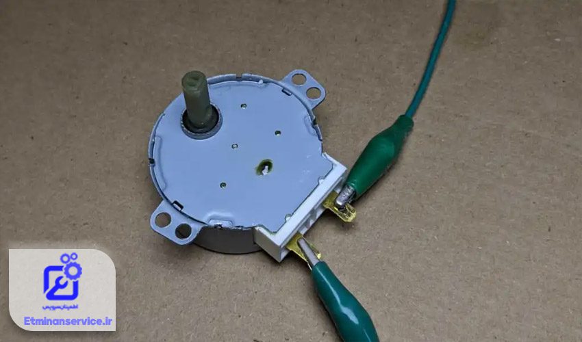 تعمیر و تعویض موتور گردان ماکروفر