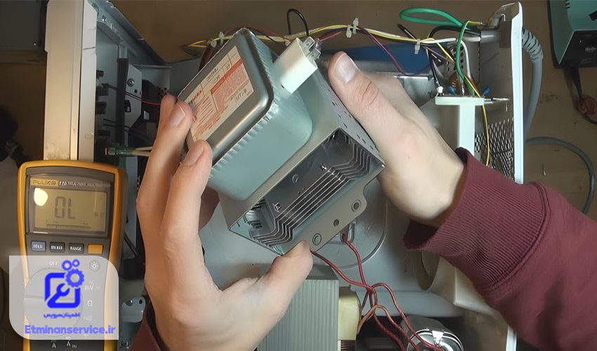 ماکروفر به دلیل خرابی مگنترون غذا را گرم نمیکند