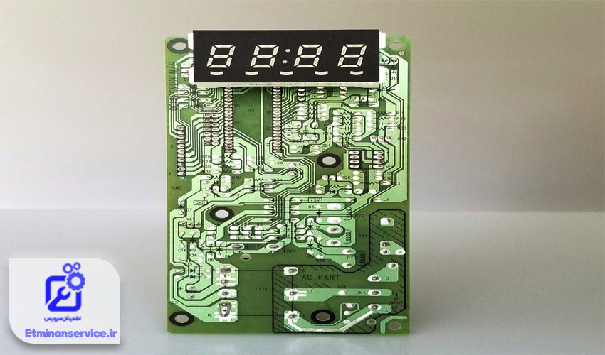 کلیدهای ماکروفر به دلیل خرابی برد کنترل تاچ فرسوده عمل نمی‌کنند